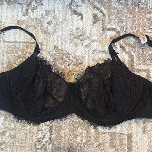Chic Black Lace Underwire Bra